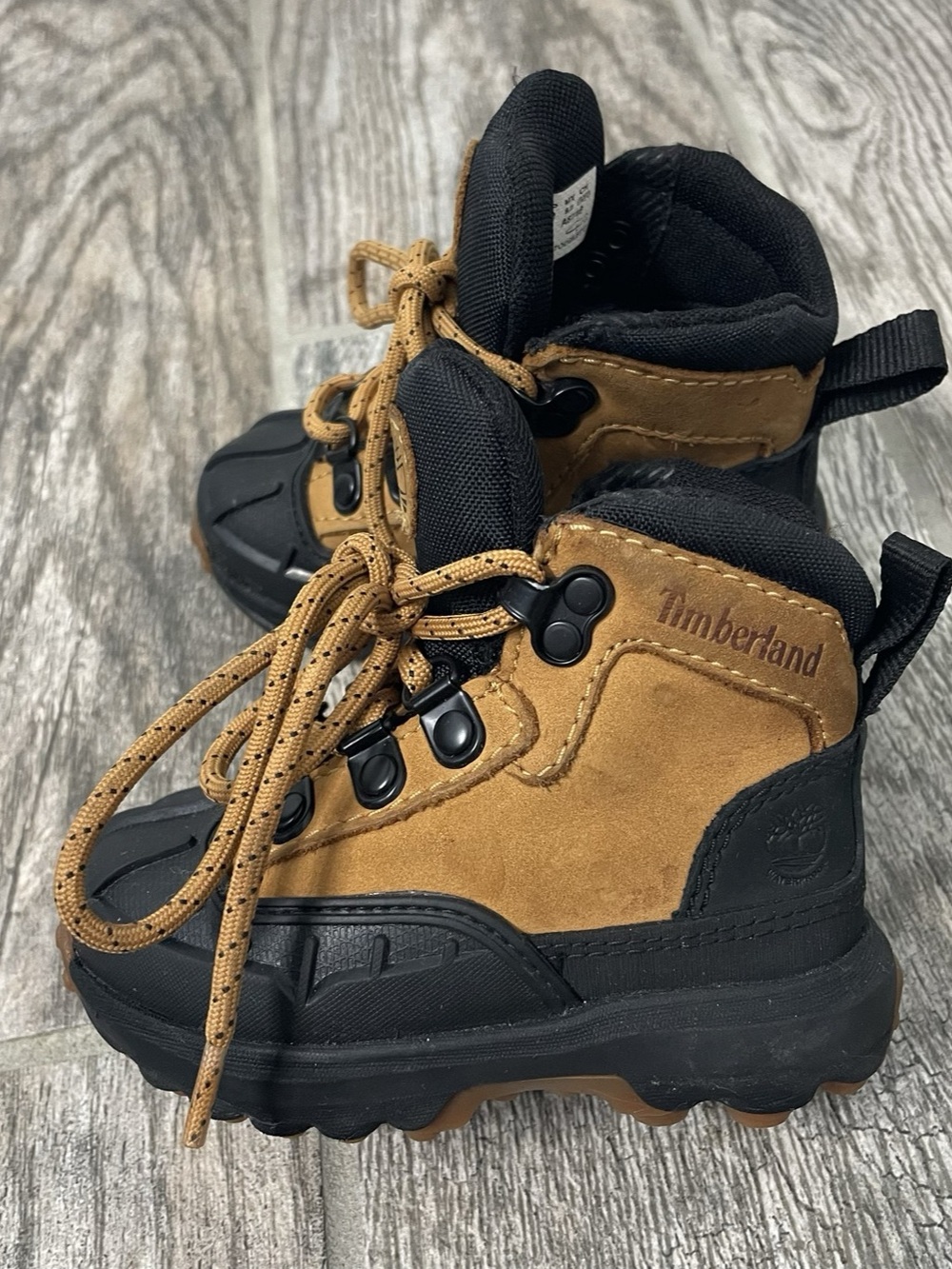 Timberland Toddler Wheat Hiking Boots Size 4